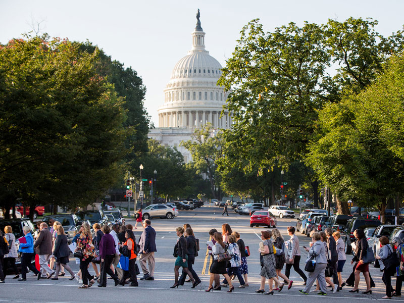 Oncology Nurse Educates Congressional Staff About the Importance of Palliative, Hospice Care